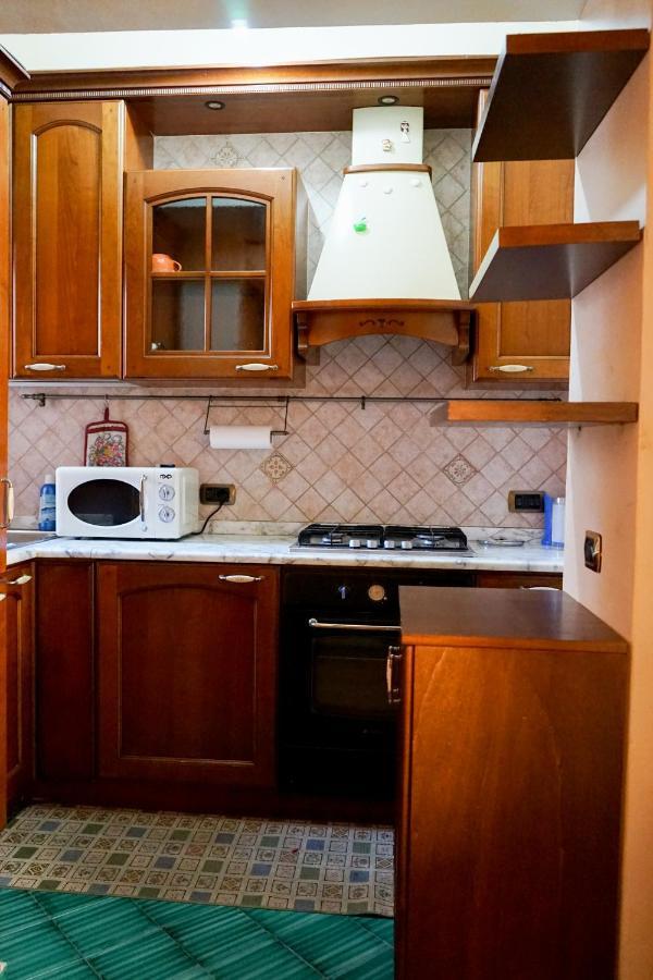 Mela'S House Apartments Cefalu Exterior photo